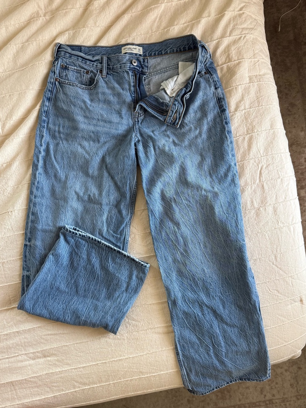 Abercrombie & Fitch low rise ultra loose jeans